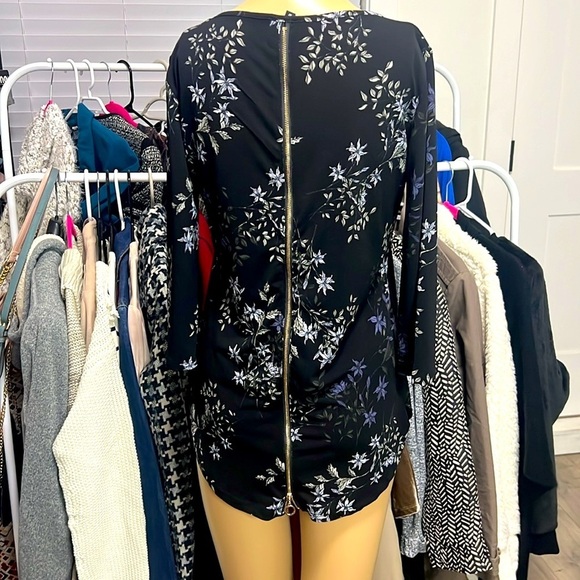 !SOLD! DYNAMITE 90s Black Floral Chiffon Dress V-Neck Zip Up Back size Small - Picture 2 of 5